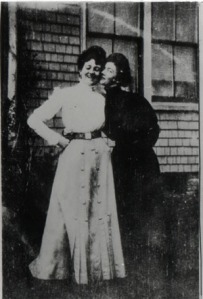 L.M. Montgomery (left) and Nora Lefurgey in 1903